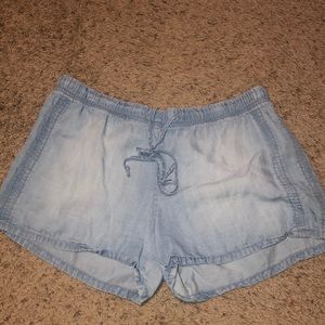 Relaxed denim shorts